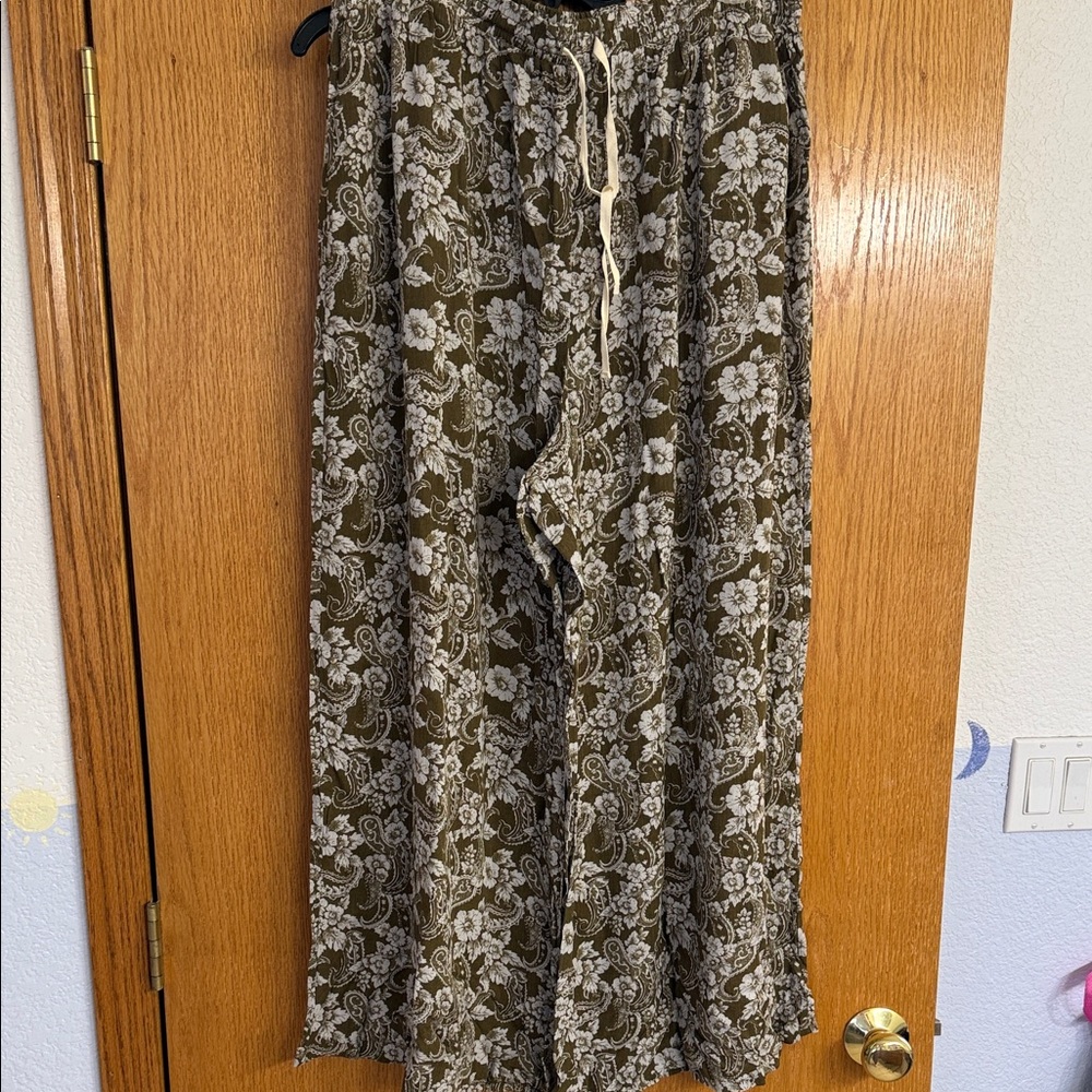 Floral Wide Leg Pants